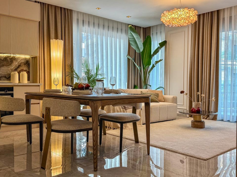 Seating area, Dining area