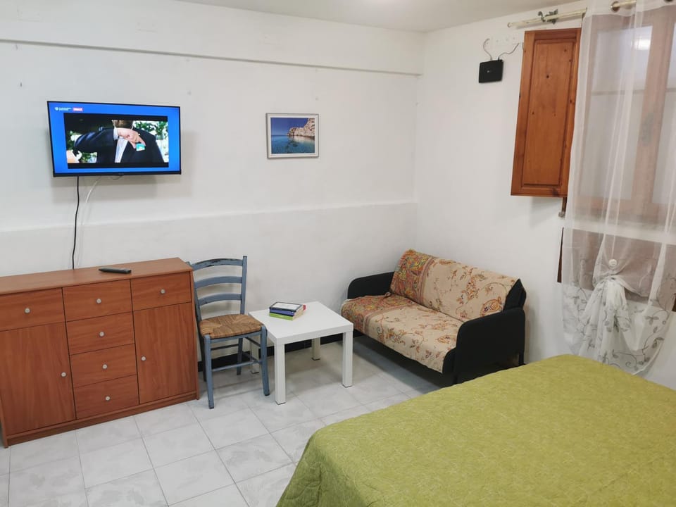 TV and multimedia, Seating area