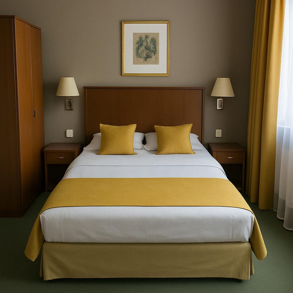 Bed, Photo of the whole room, Bedroom