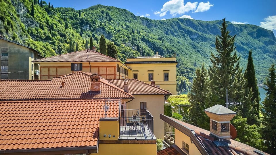 Natural landscape, Balcony/Terrace, Lake view, Mountain view