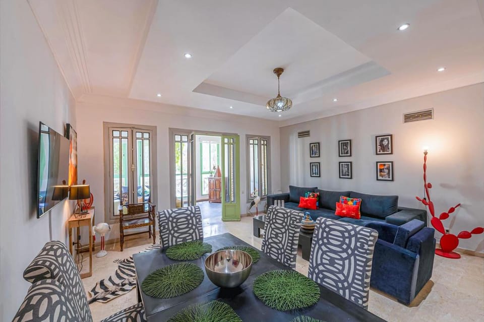 Communal lounge/ TV room, TV and multimedia, Living room, Seating area, Evening entertainment