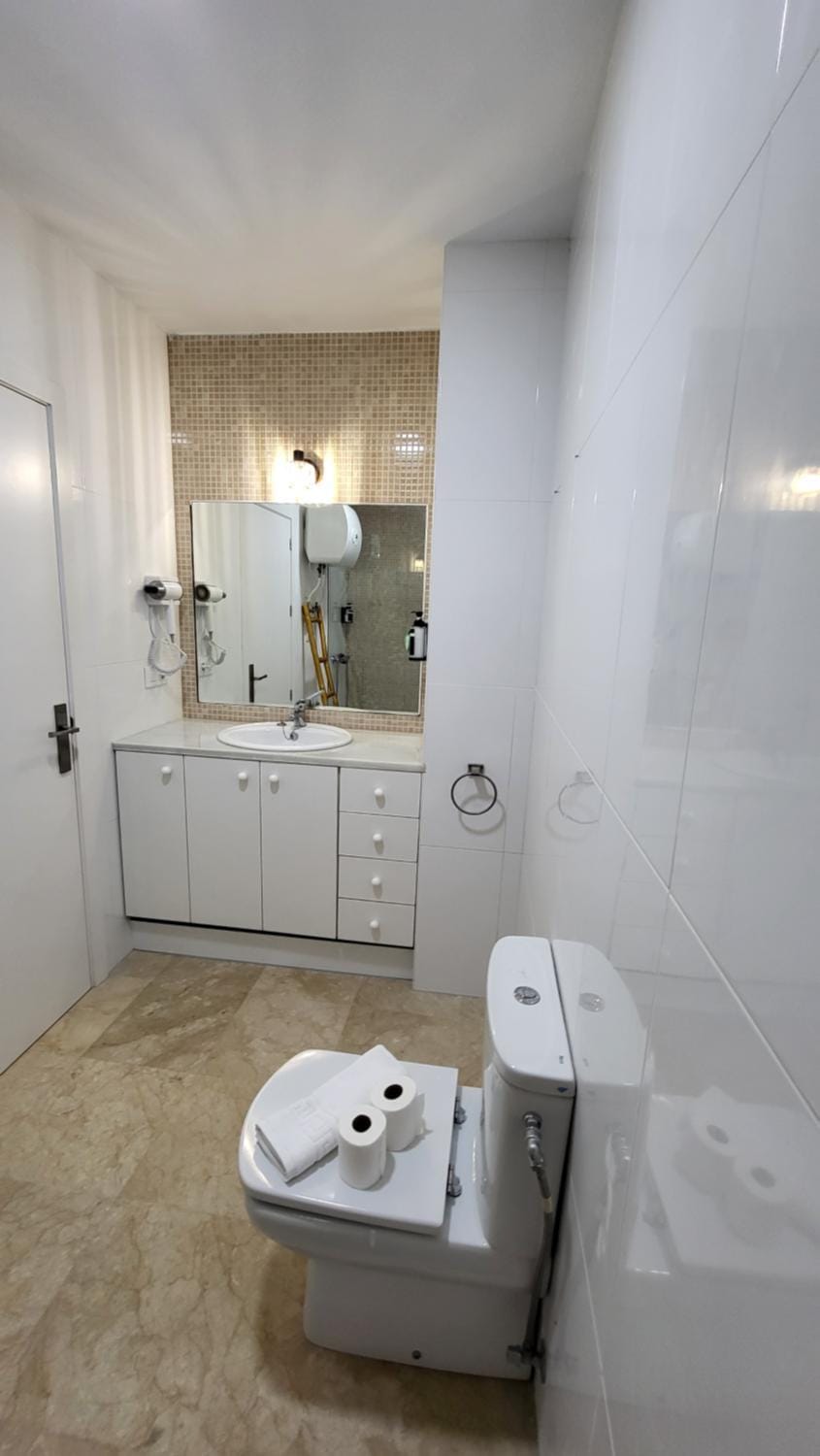 Toilet, Bathroom