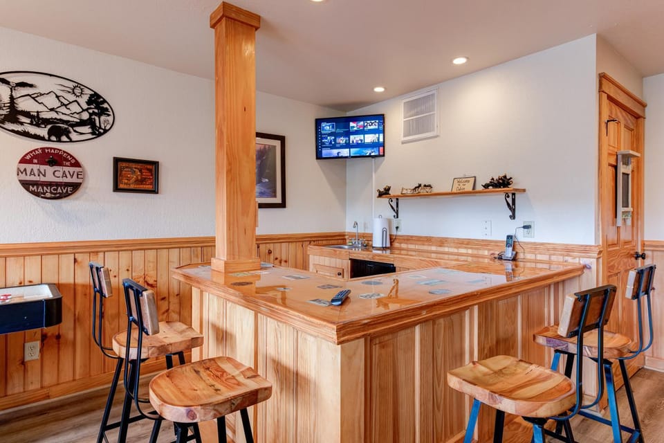 TV and multimedia, Lounge or bar, Seating area