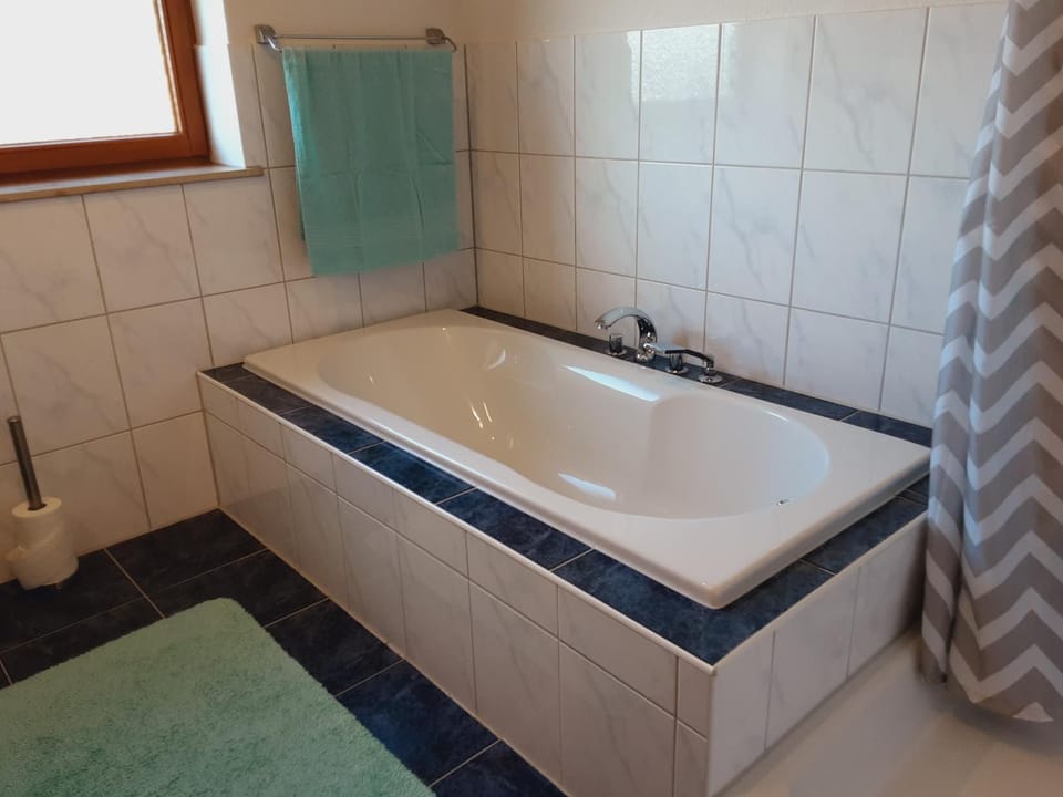 Bathroom, Bath