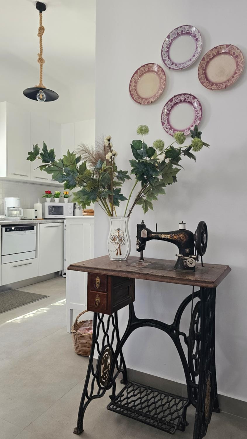Kitchen or kitchenette, Decorative detail