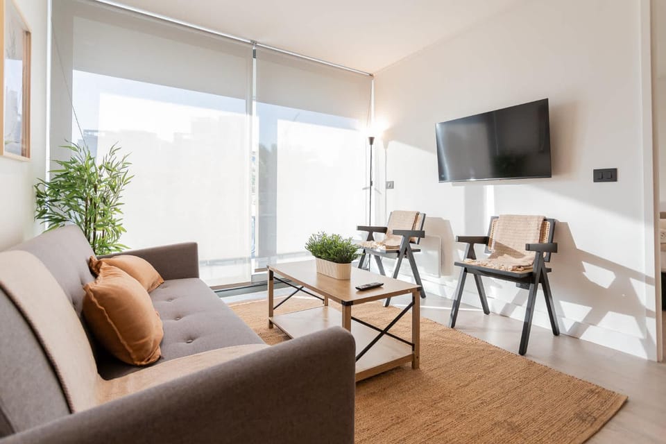 In Front of Araucano Park 2BR2BATH Sleeps 5 Apartment in Las Condes