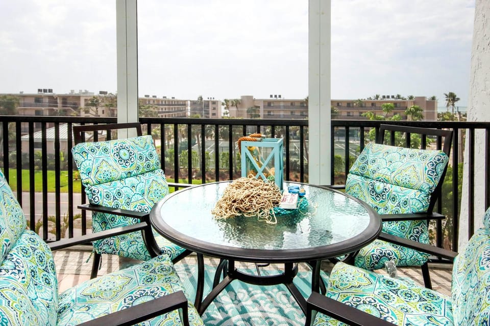 Patio, Balcony/Terrace, Seating area
