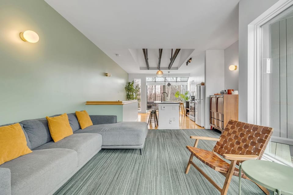 Kitchen or kitchenette, Living room