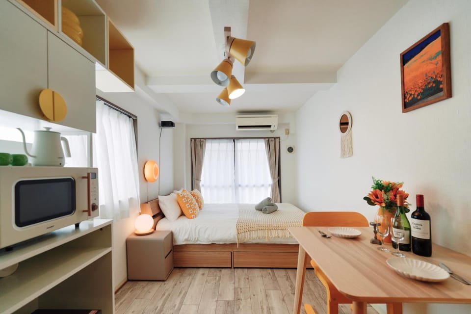 Bedroom, towels
