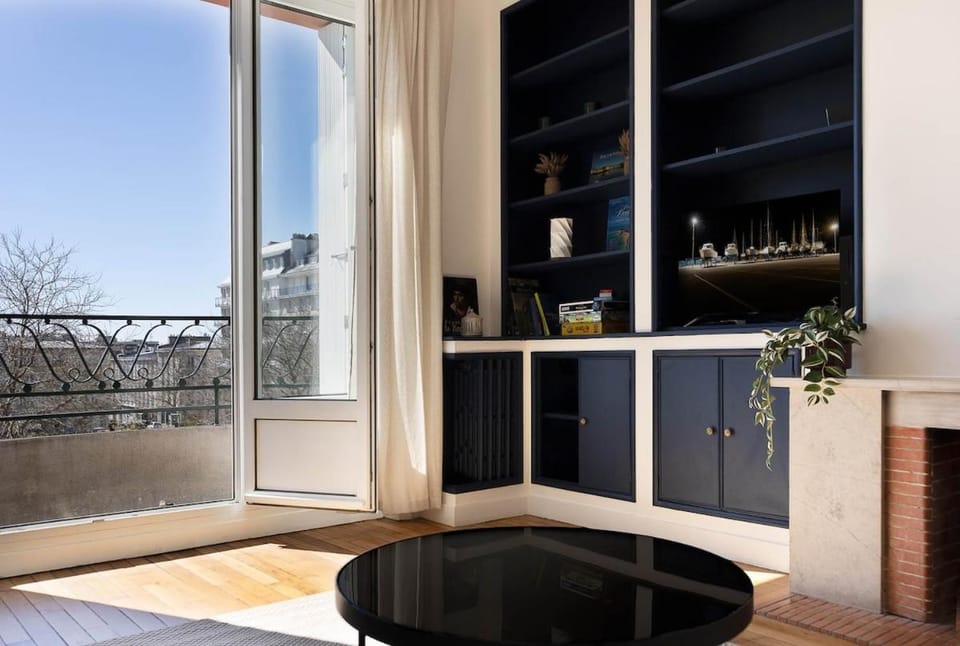 Vue sur la place Wilson - Appt spacieux et lumineux Apartment in Brest