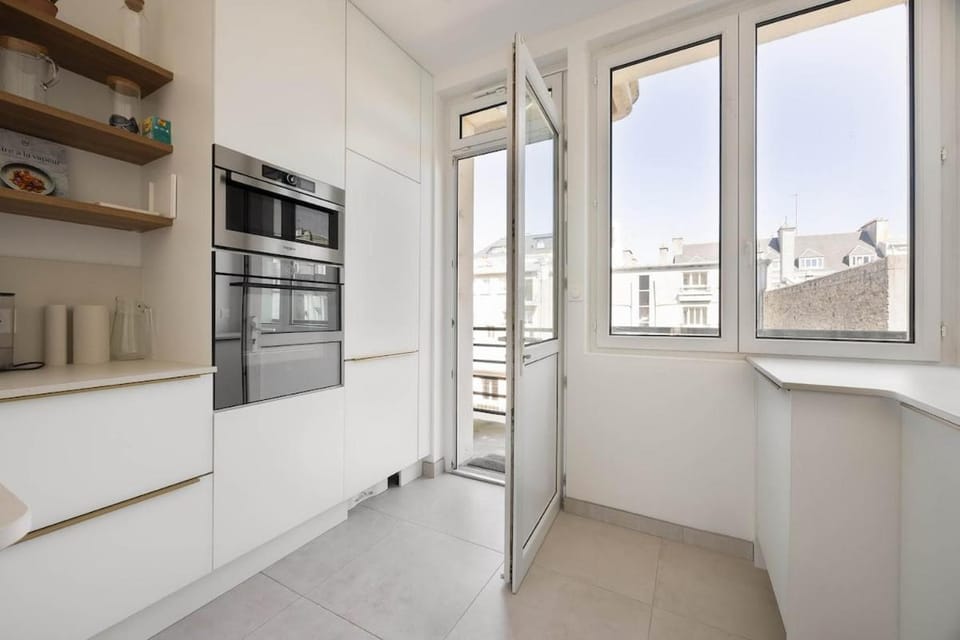 Vue sur la place Wilson - Appt spacieux et lumineux Apartment in Brest