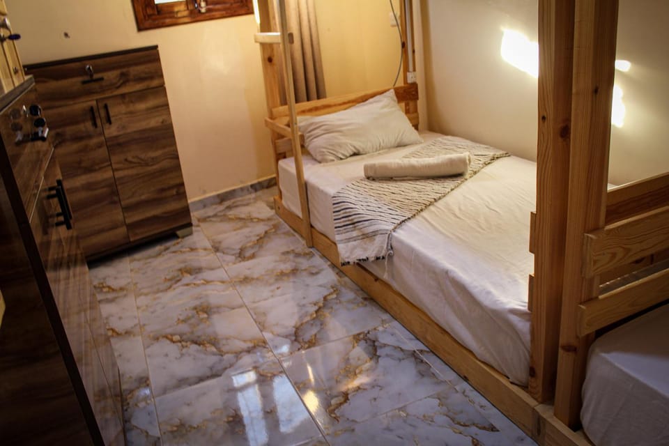 Bed, Photo of the whole room, bunk bed, towels