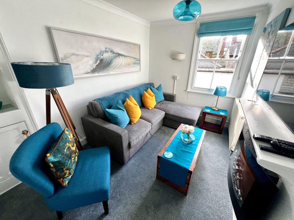 Property building, TV and multimedia, Living room