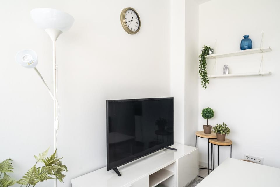 Communal lounge/ TV room, TV and multimedia