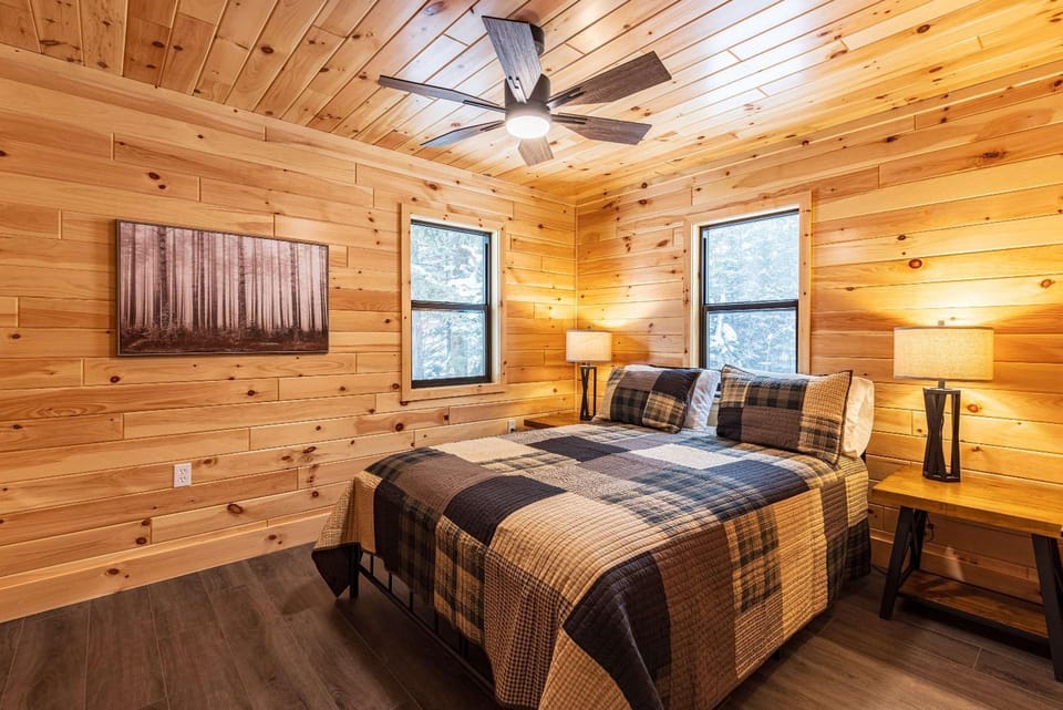 Adventure & Relaxation by Lake Superior House in Whitefish Township