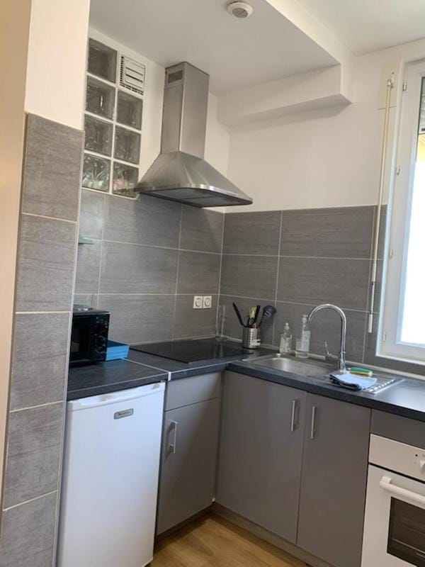 appartement RDC gauche Apartment in Île-de-France