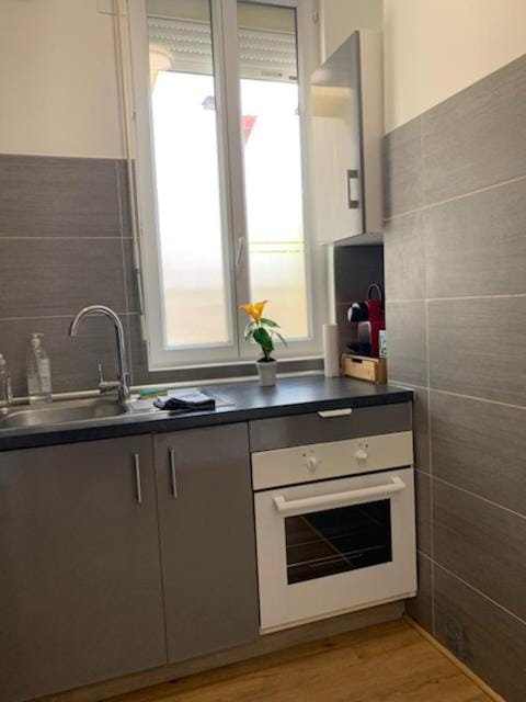 appartement RDC gauche Apartment in Île-de-France