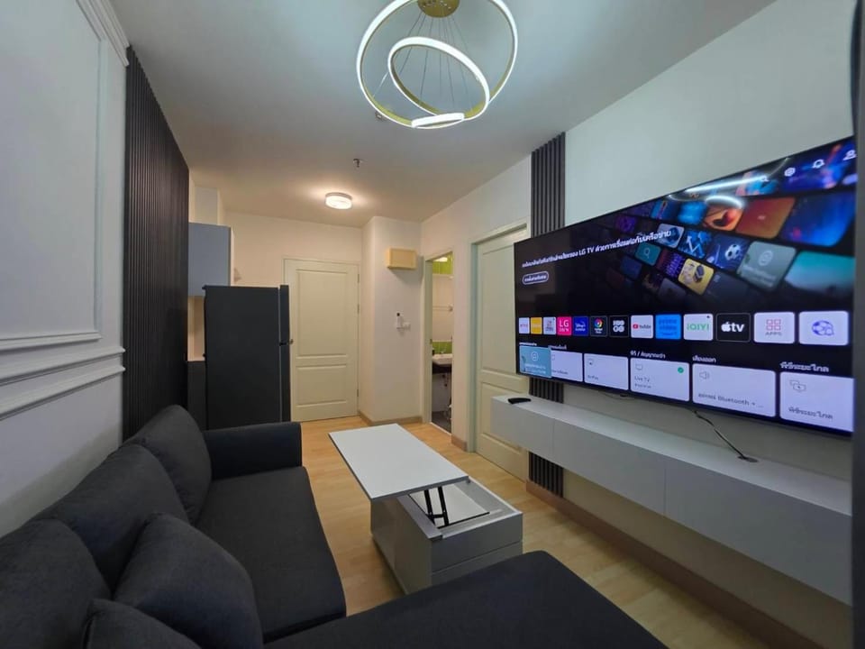 Cozy bed with WiFi Pool Gym in Udon Apartment in Thailand