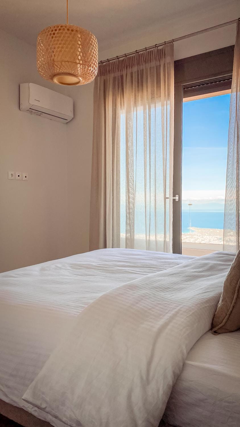 Bed, Bedroom, Sea view, air conditioner