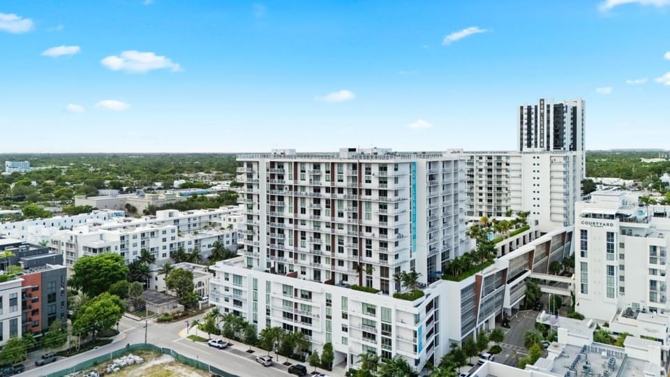 Chic Ft Lauderdale 2BR | Pool + Nightlife Apartment in Fort Lauderdale