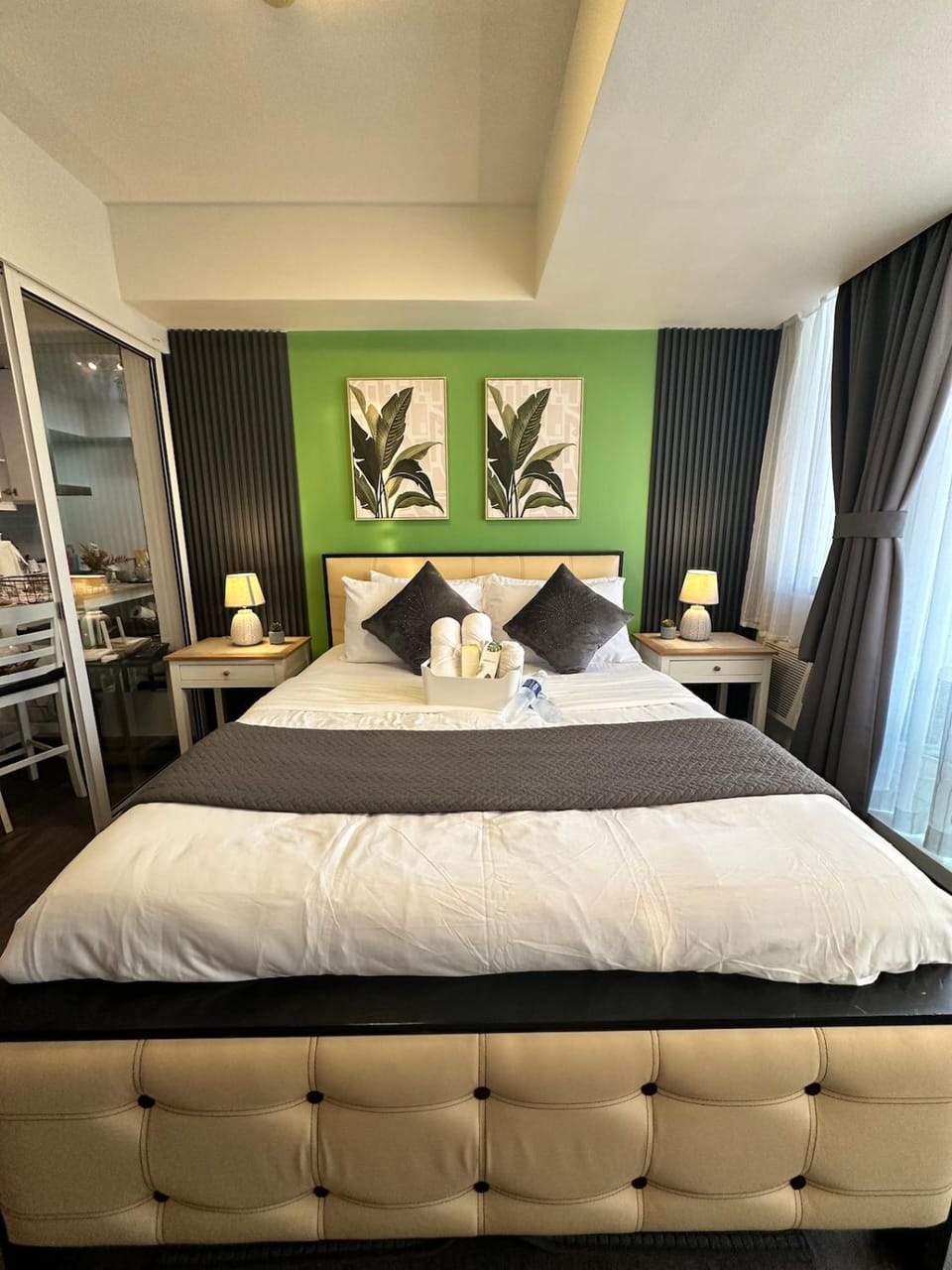 1BR Condotel in Azure Urban Resort near NAIA #TRO1 Apartment hotel in Paranaque