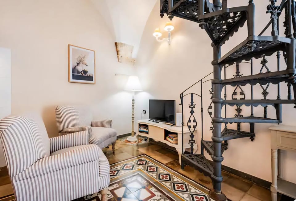 Casa Raguso-Charming Duplex in Historic Center Apartment in Martina Franca