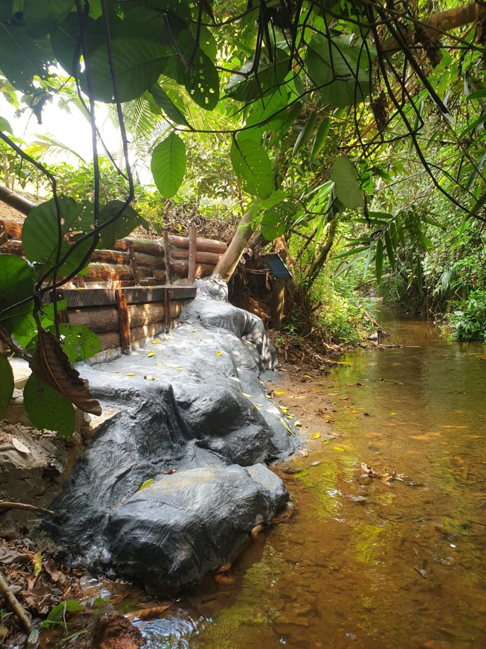 Water Pearl Villa in Western Province