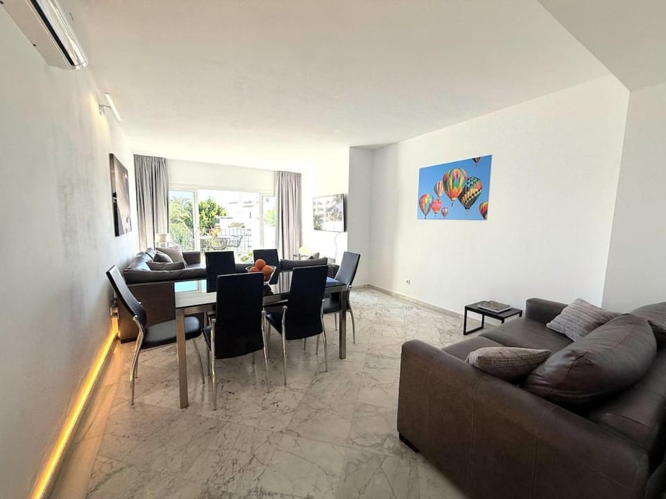 Puerto Banús Penthouse Apartment in Marbella