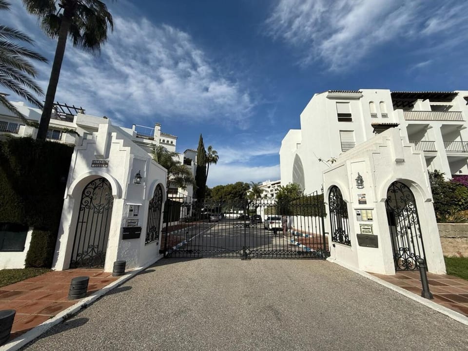 Puerto Banús Penthouse Apartment in Marbella