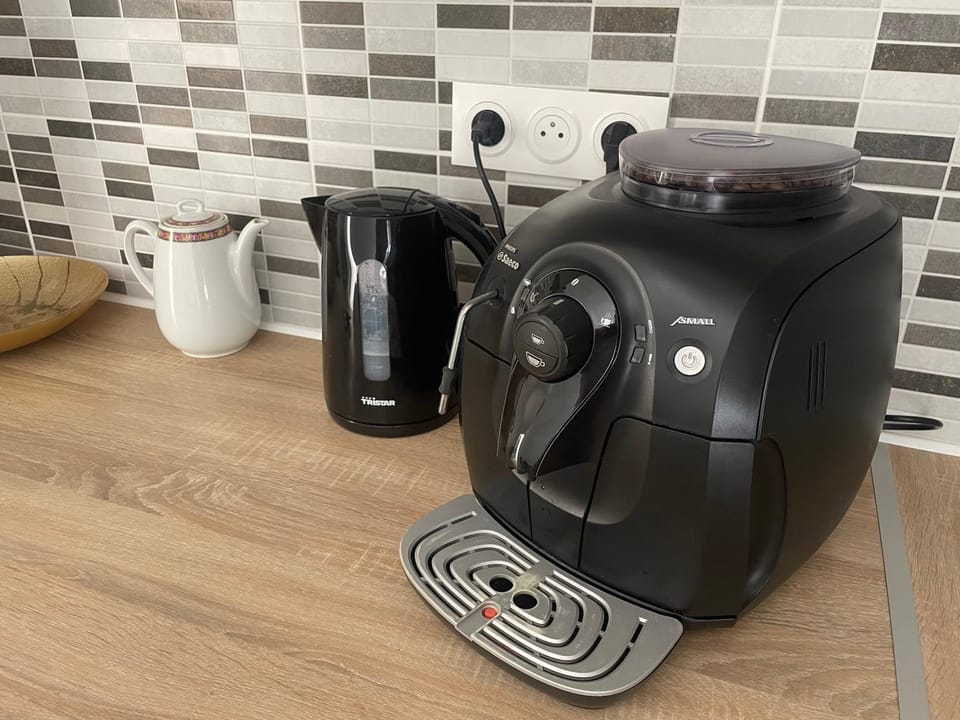 Coffee/tea facilities, Kitchen or kitchenette, toaster