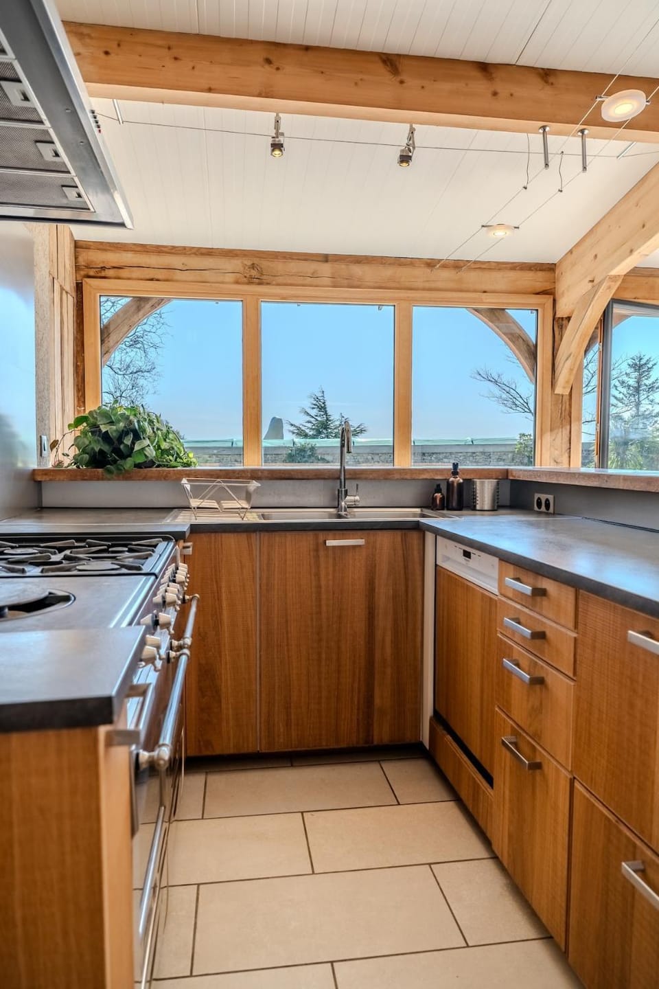 Kitchen or kitchenette, stove