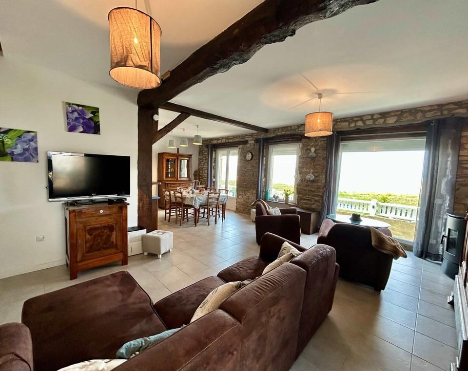 Charming seaside family home - sleeps 8 House in Finistere