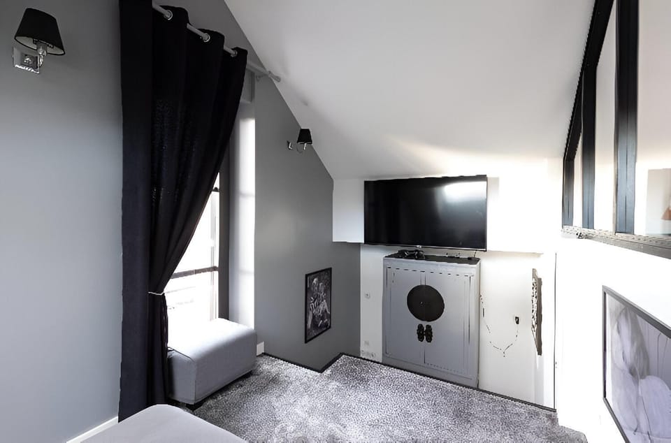 Communal lounge/ TV room, TV and multimedia