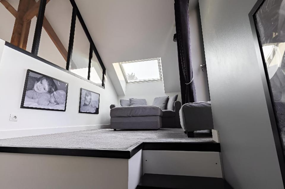TV and multimedia, Seating area