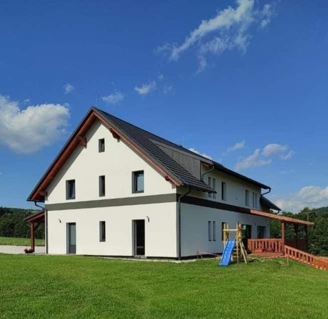 Property building, Day, Natural landscape, Garden