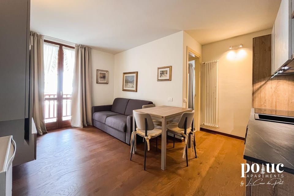 Kitchen or kitchenette, Living room, Dining area