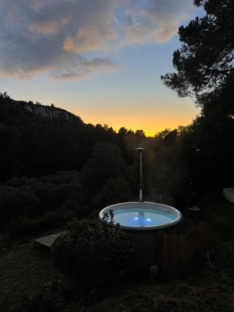 Hot Tub, Hot Tub