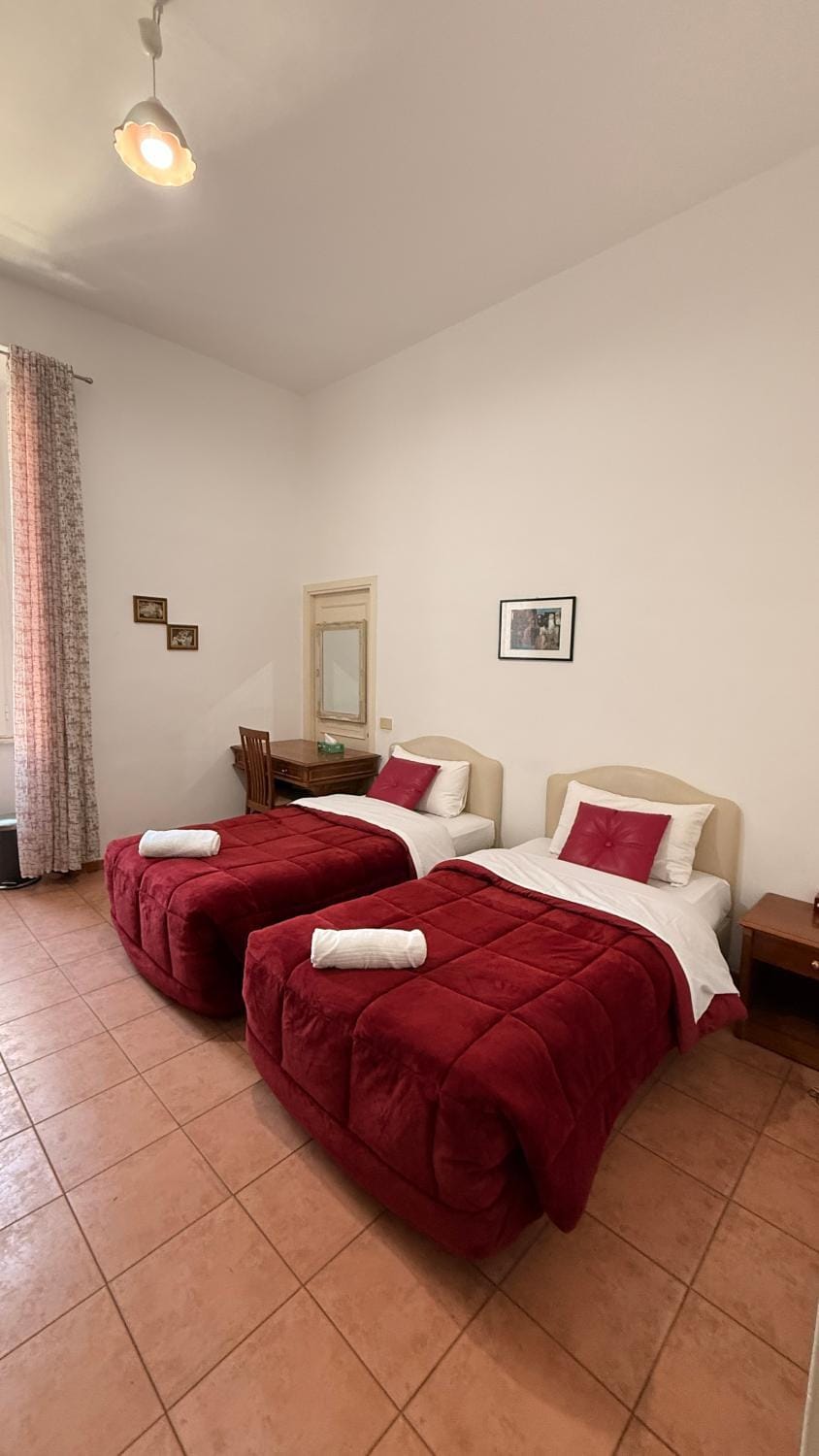 Niam House Volturno Vacation rental in Rome