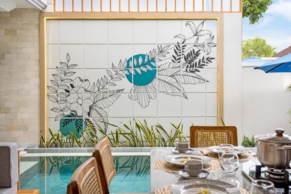 Day, Garden, Living room, Food and drinks, Seating area, Dining area, Food, Garden view, Pool view, Swimming pool