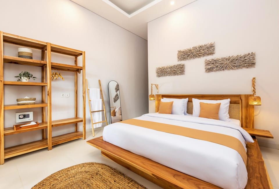 Bed, Photo of the whole room, Bedroom, towels, wardrobe