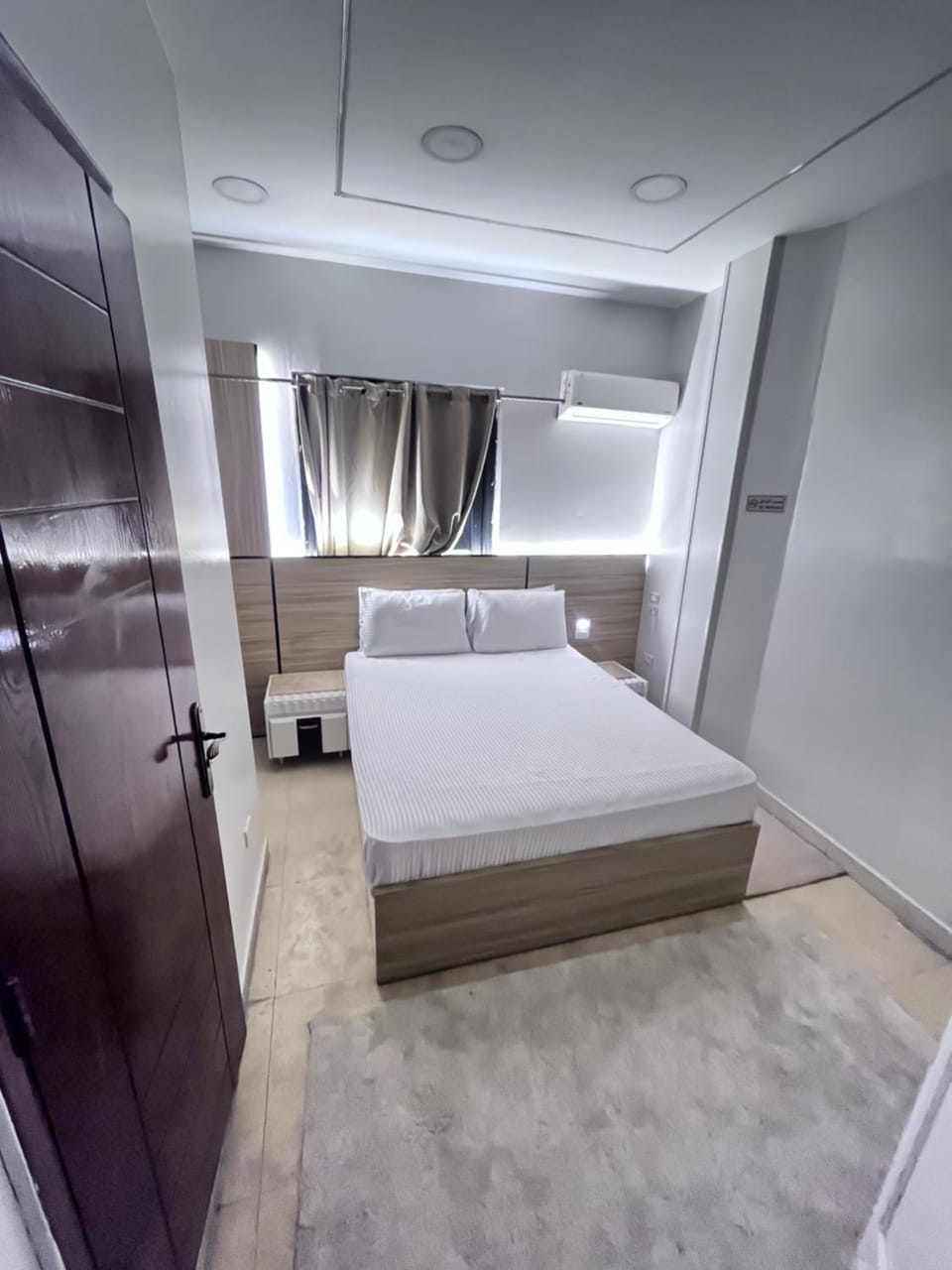 Bed, Photo of the whole room, Bedroom, towels, wardrobe