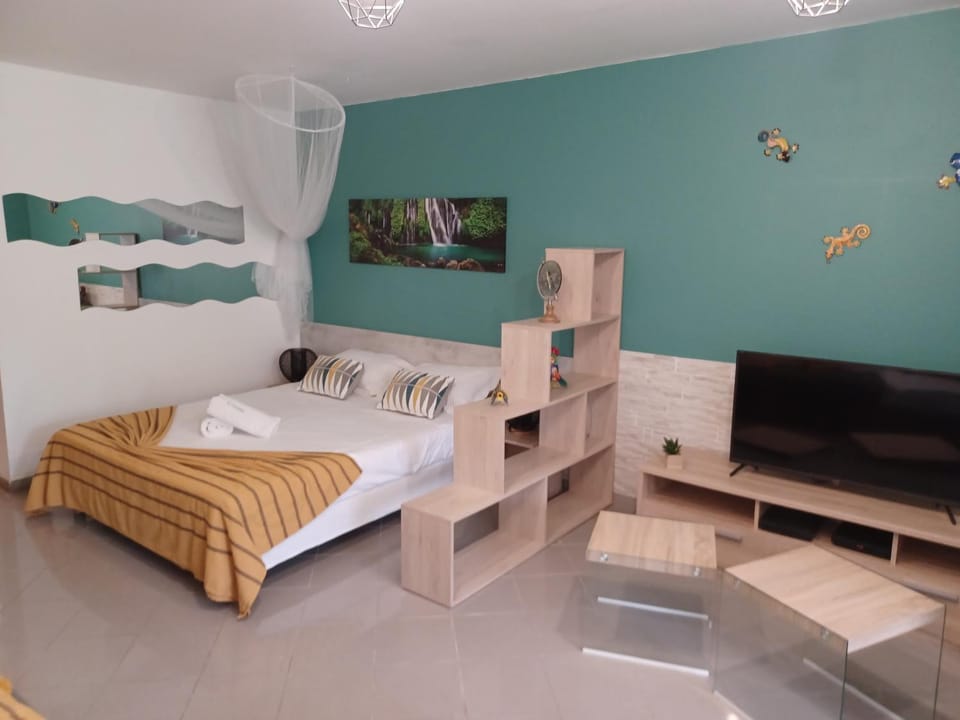 Lumazile, appartement refait à neuf, bord de mer et vue mer Apartment in Le Gosier