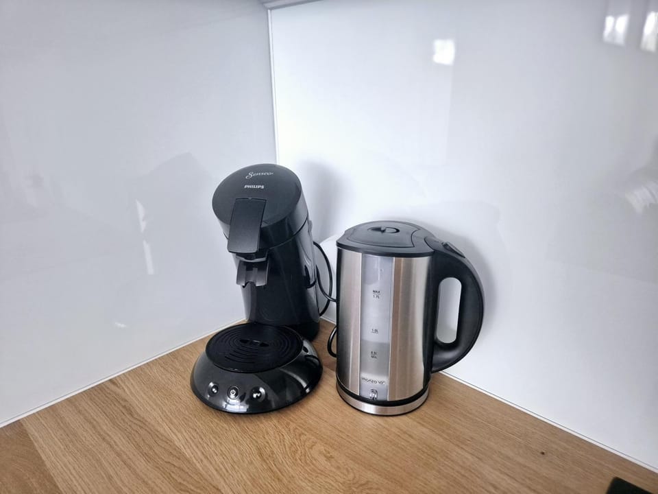 Coffee/tea facilities, Kitchen or kitchenette