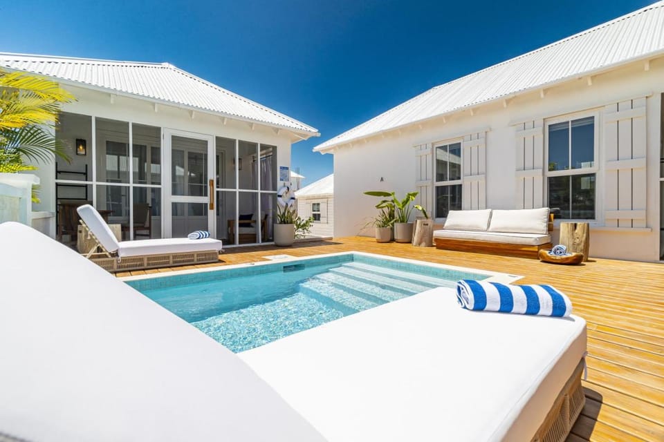 Endless Summer Unit B and Mistico Beach Club plus Boat Shuttle Country House in San Pedro