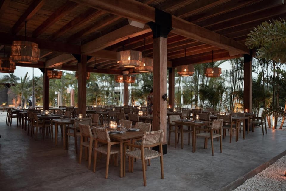 Belizean Serenity and Mistico Beach Club plus Boat Shuttle Apartment in San Pedro