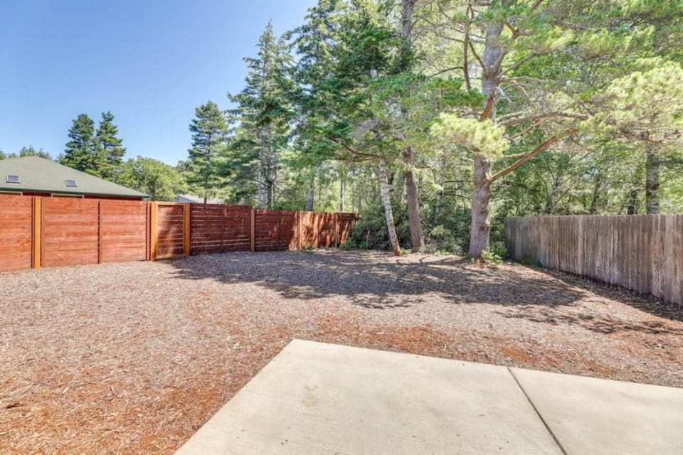Massive 3 bedroom close to the water House in Oregon