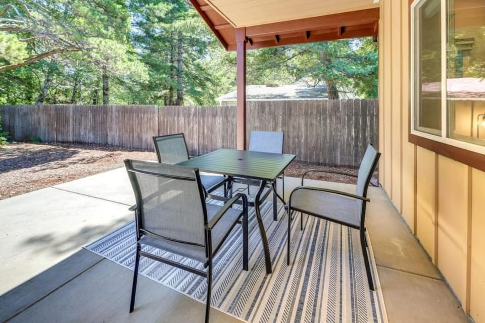 Massive 3 bedroom close to the water House in Oregon