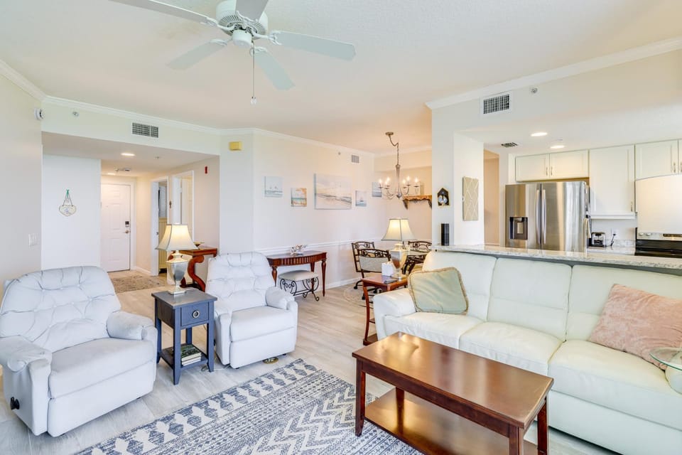 Walk to Stuart Beach: Resort Condo w/ Water View! House in Hutchinson Island