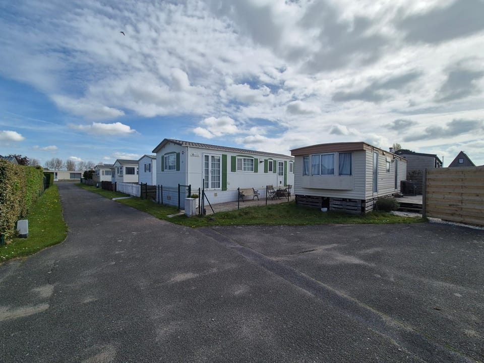 Property building, Street view