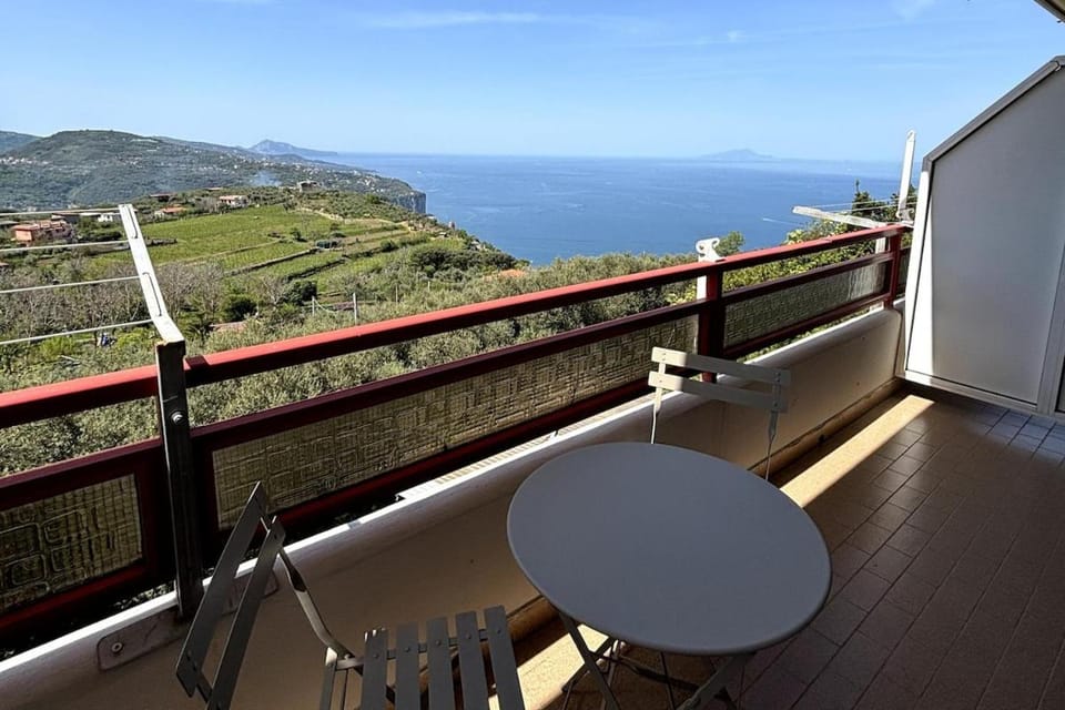 Da Pupa, apartment with a sea view Apartment in Vico Equense